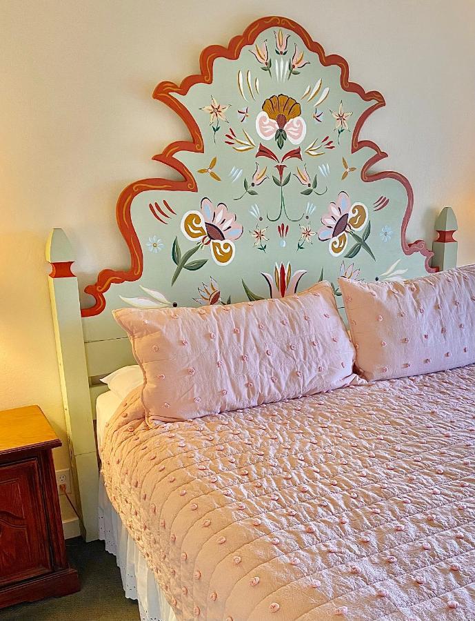 Deluxe King Room Fire Place Ocean View