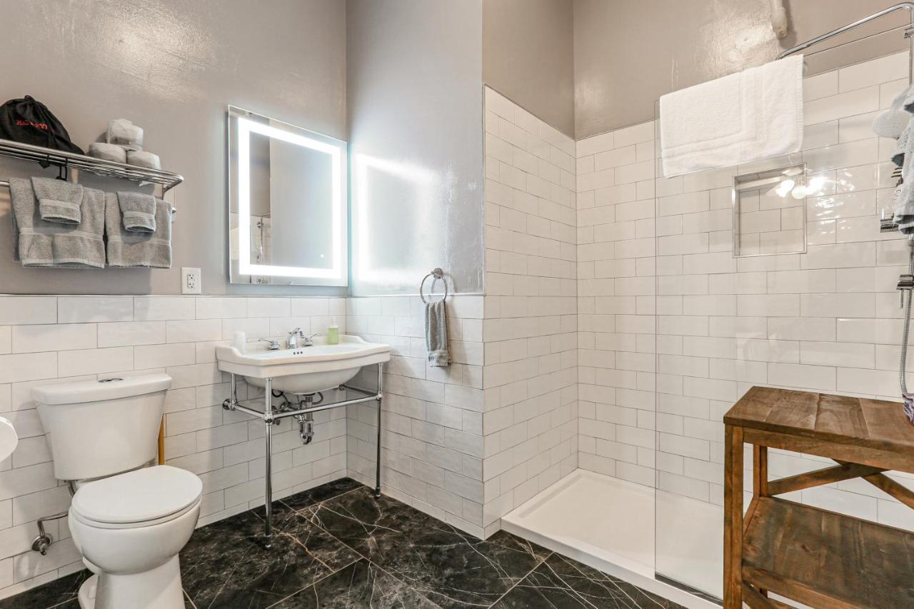 Double Queen Room