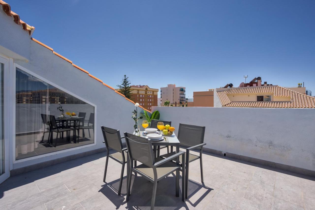 One-Bedroom Penthouse Apartment Sea View