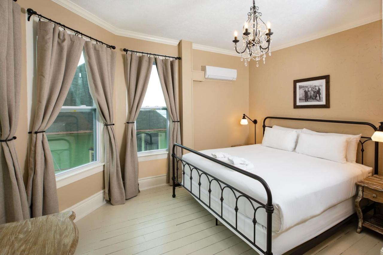 King Room Lake View
