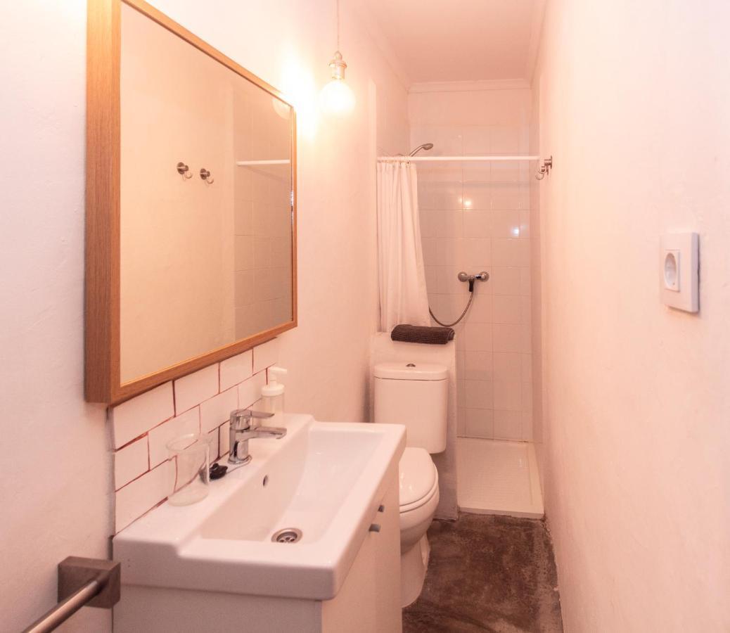 Family Room Private Bathroom