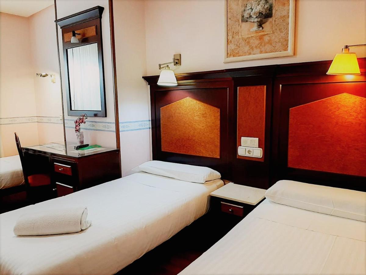 Triple Room,1187503975:JPEG