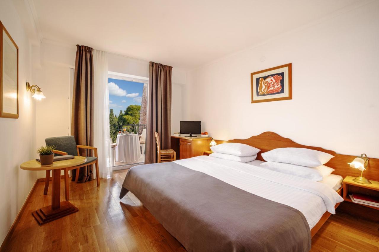 Standard Double Room,1277347417:JPEG