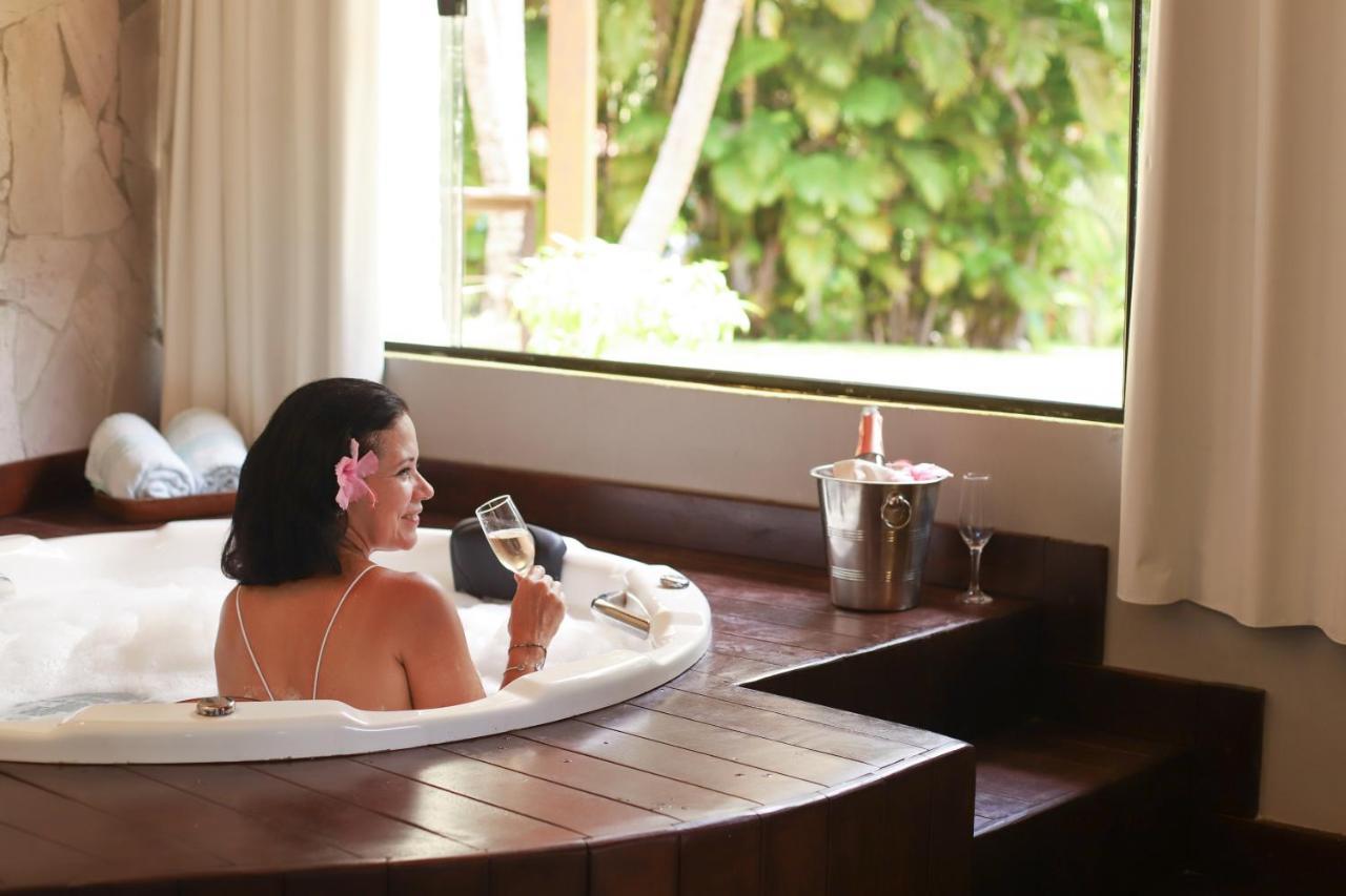Deluxe Suite Spa Bath