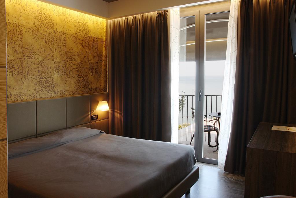 Luxury Double Room Lake View