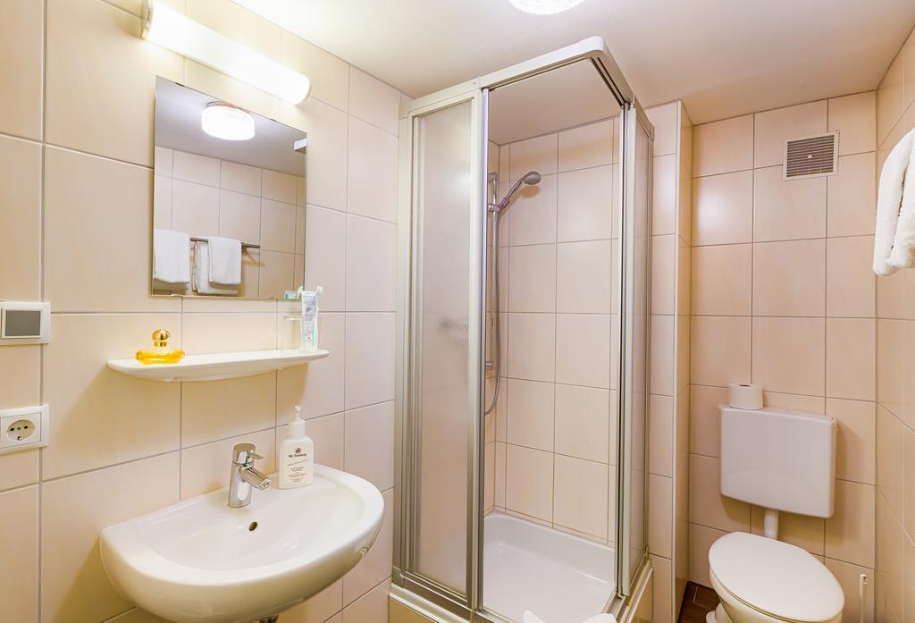 Single Room,1122824811:JPEG