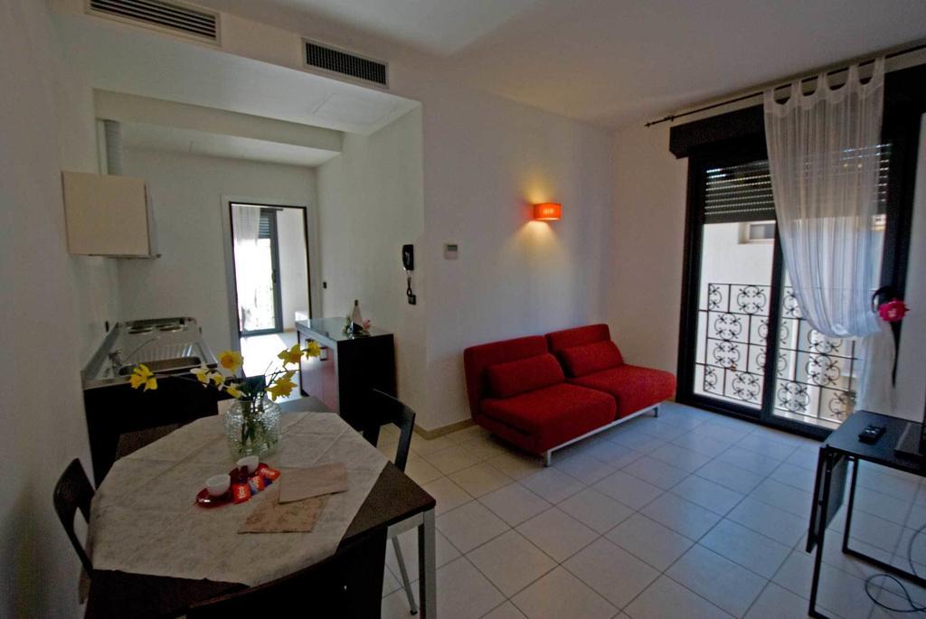 One-Bedroom Apartment,118851292:JPEG