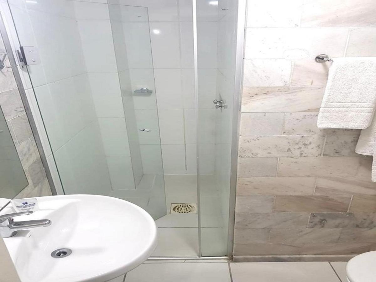 Budget Double Room,1697087582:JPEG