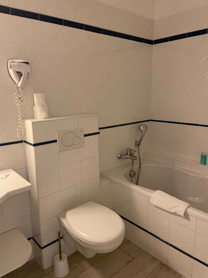 Family Room,1188548979:JPEG