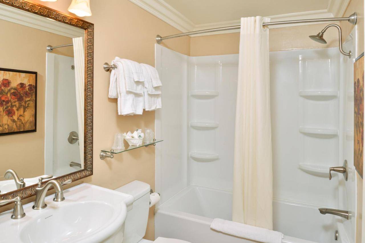 One-Bedroom Suite