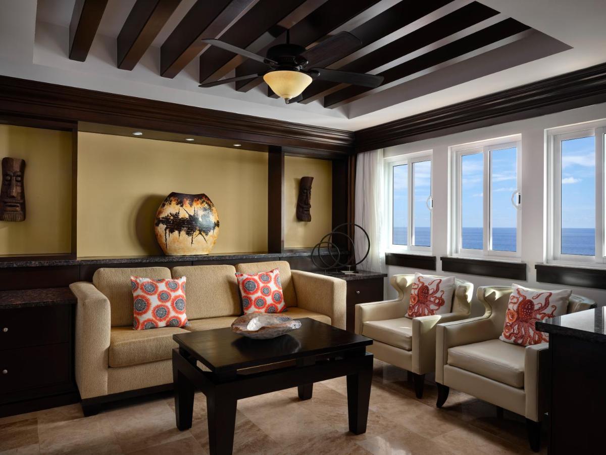 Penthouse Two Bedroom Garden View