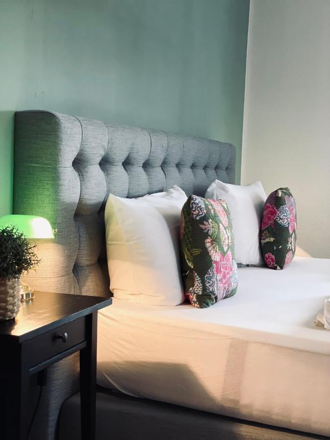 Large Double Room,1188922699:JPEG