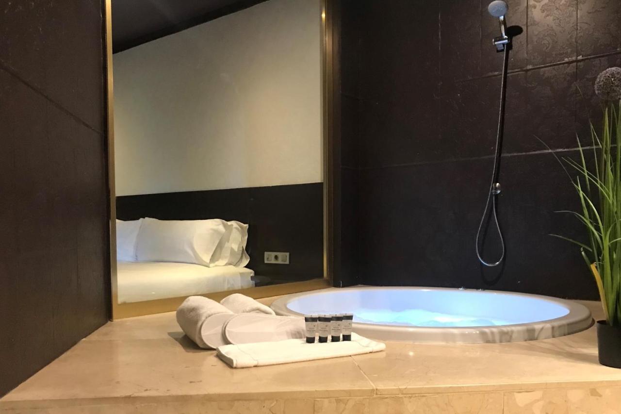 Suite Spa Bath