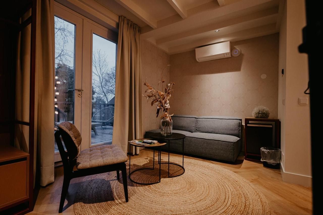 Deluxe Suite Spa Bath