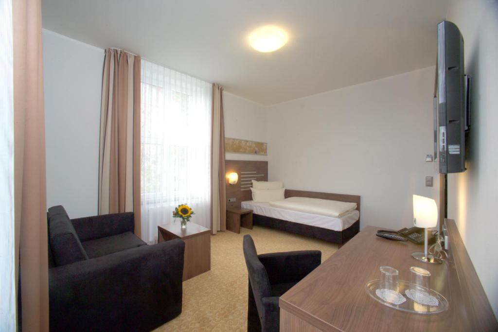 Single Room,1649025995:JPEG