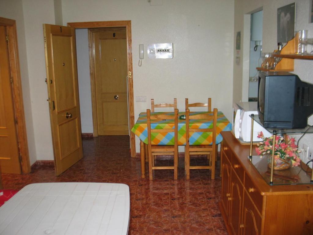 Two-Bedroom Apartment,11986116:JPEG