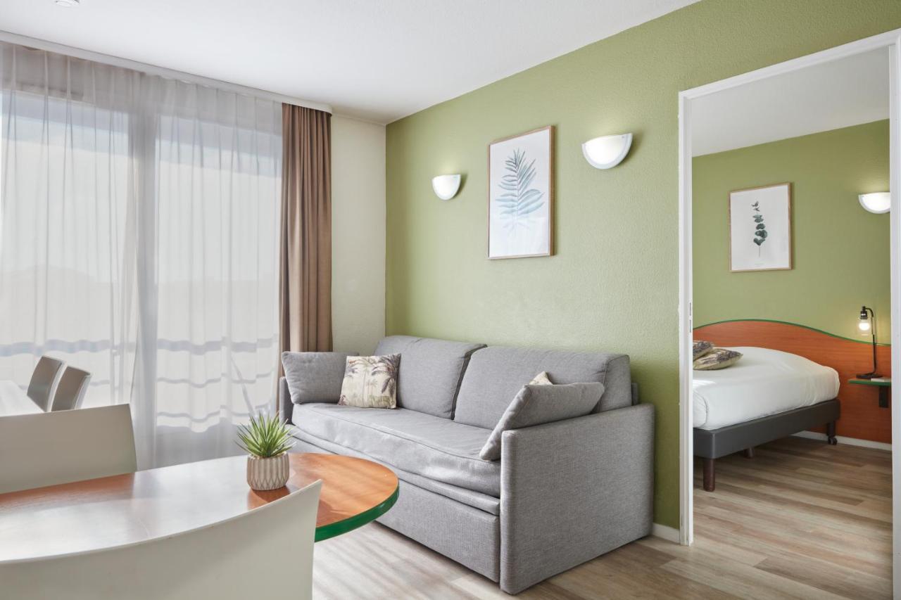 One-Bedroom Apartment,1188324043:JPEG