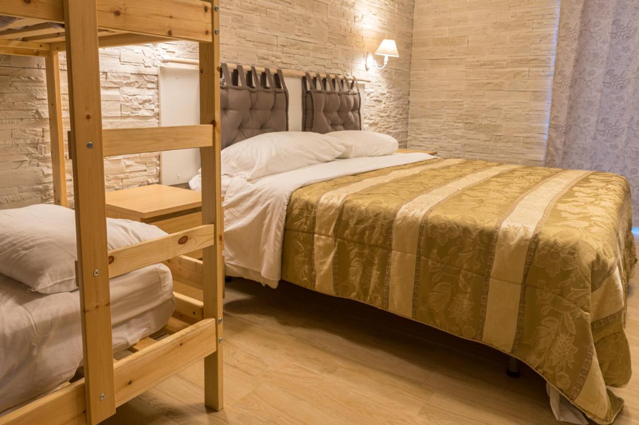 Quadruple Room Private Bathroom