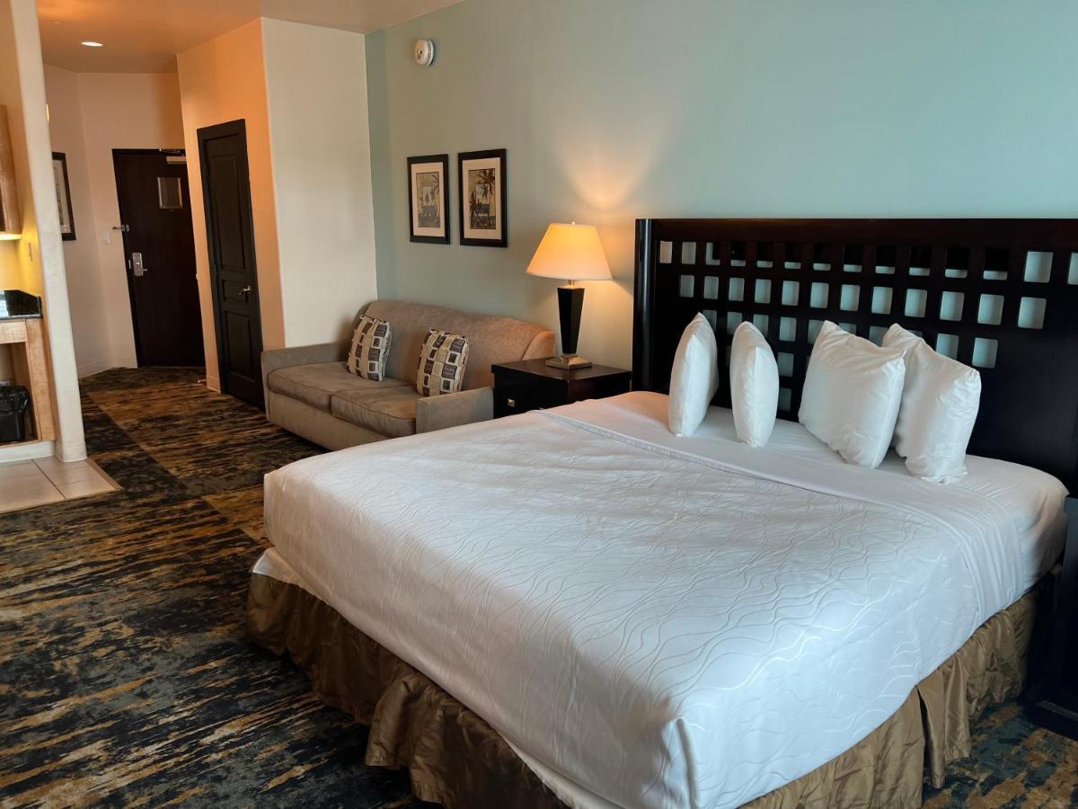 King Suite with Sofa Bed,1191112282:JPEG