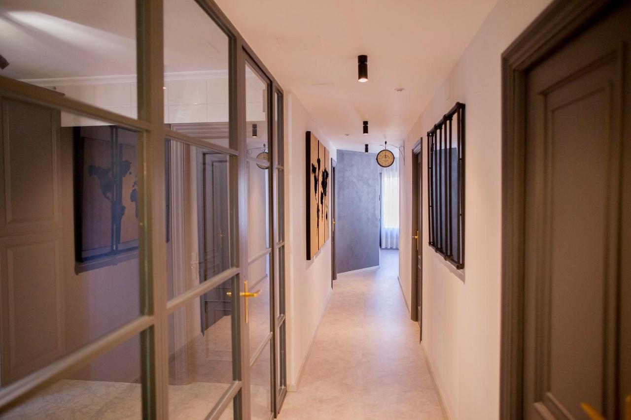 Superior Apartment