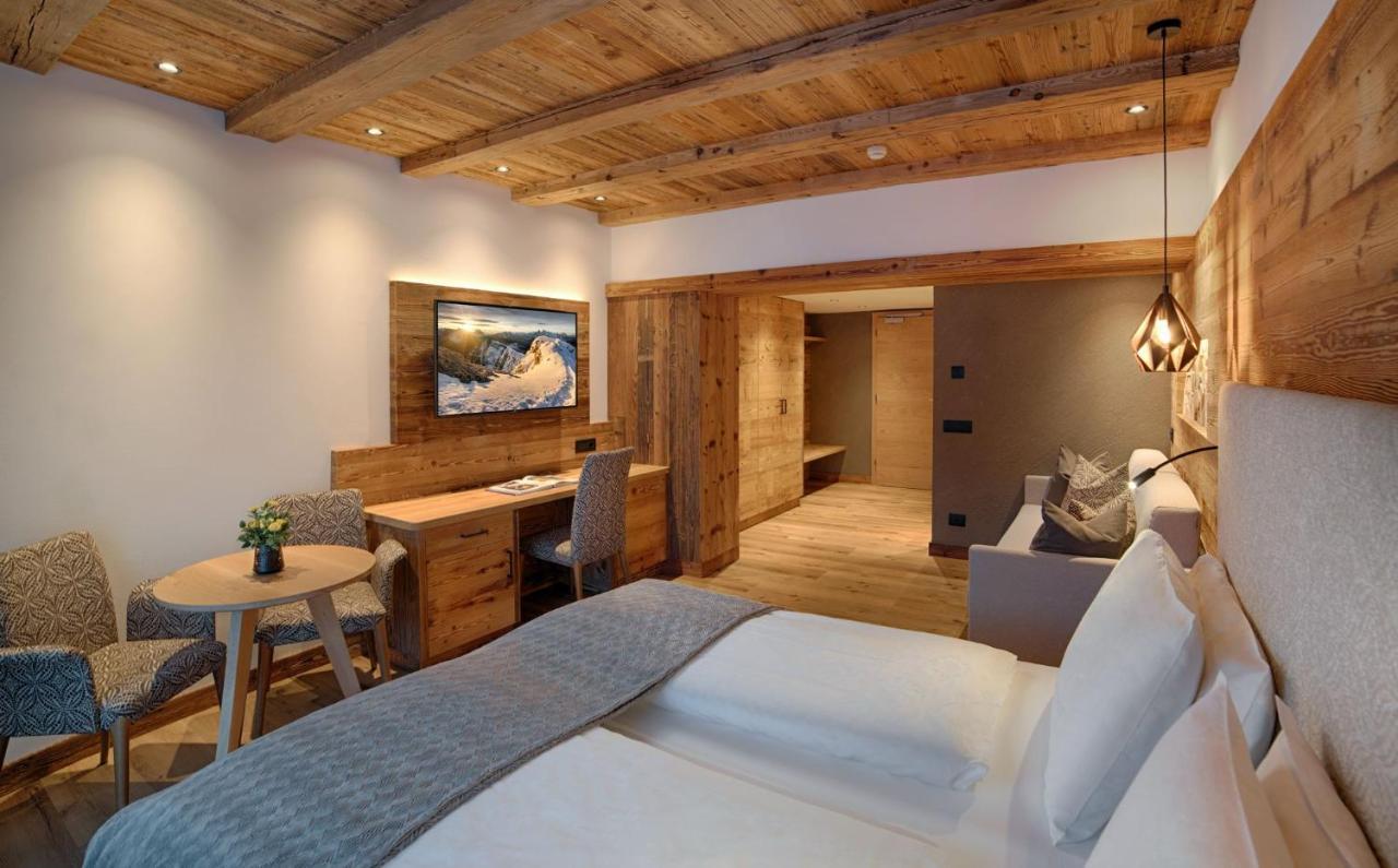 Deluxe Double or Twin Room Balcony