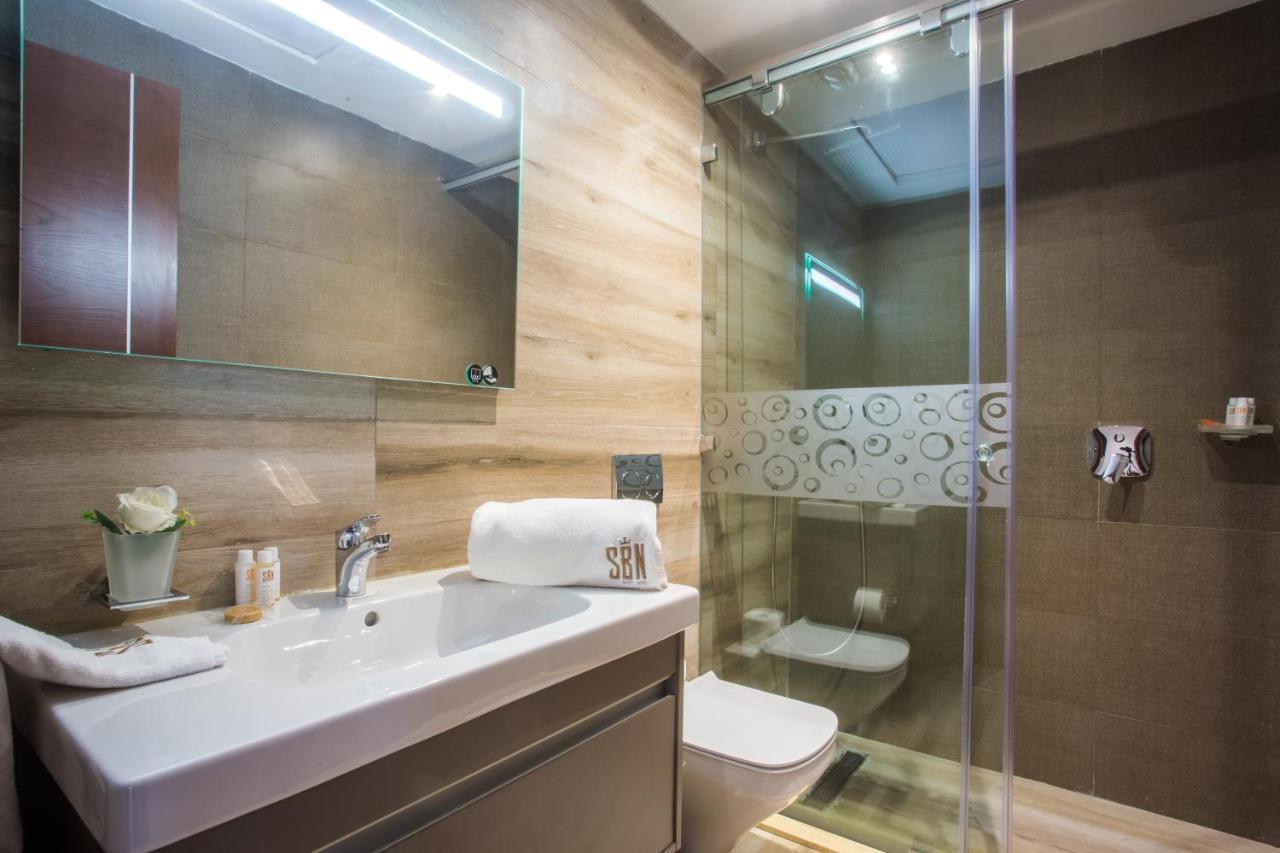 Junior Suite Side Sea View