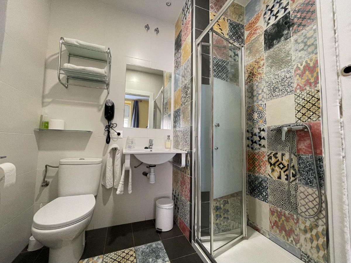 Double Room Private Bathroom