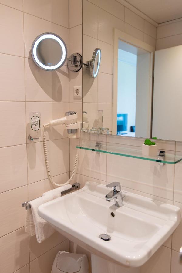 Basic Single Room