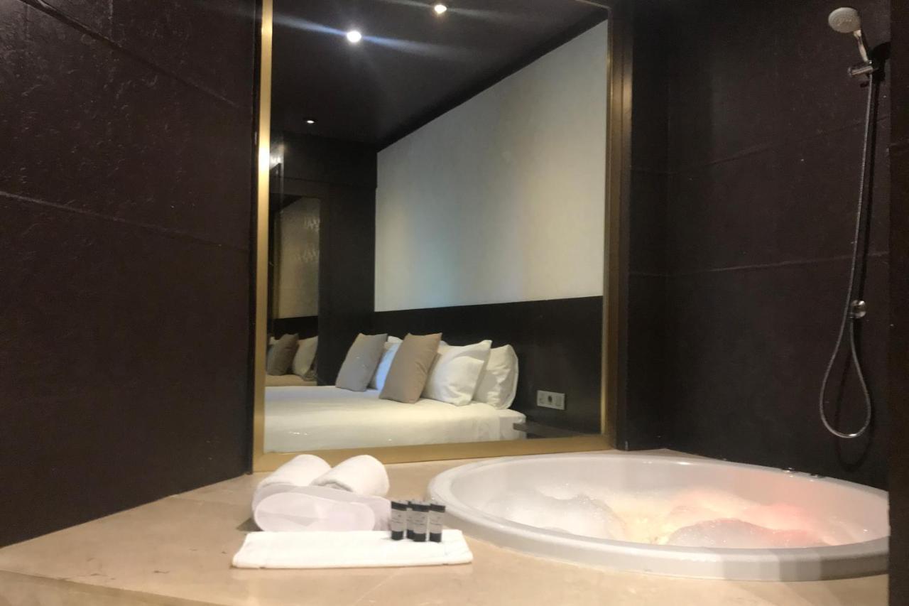 Suite Spa Bath