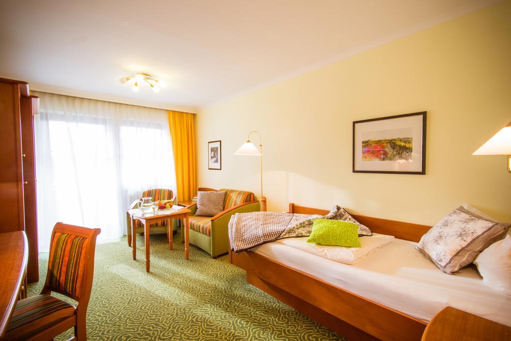 Single Room,1585467629:JPEG