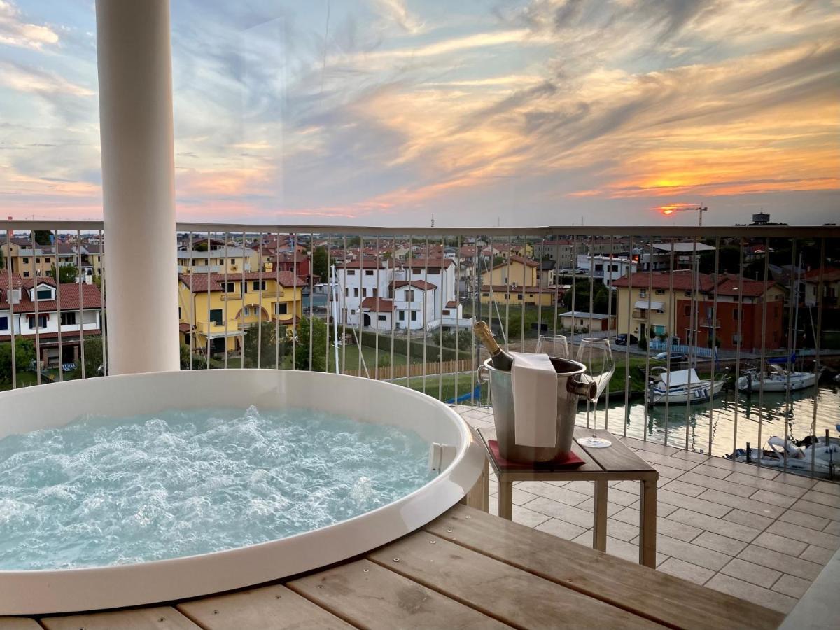 Junior Suite Canal View