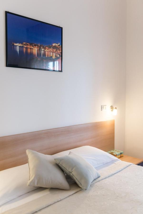 Double Basic Room
