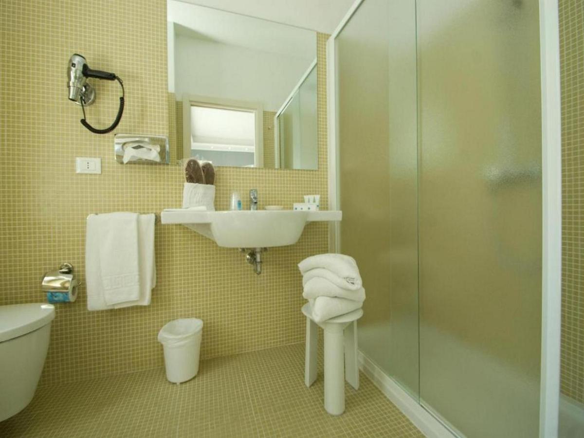 Double or Twin Room Balcony