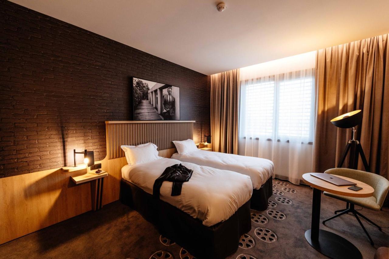 Twin Room,1724737502:JPEG