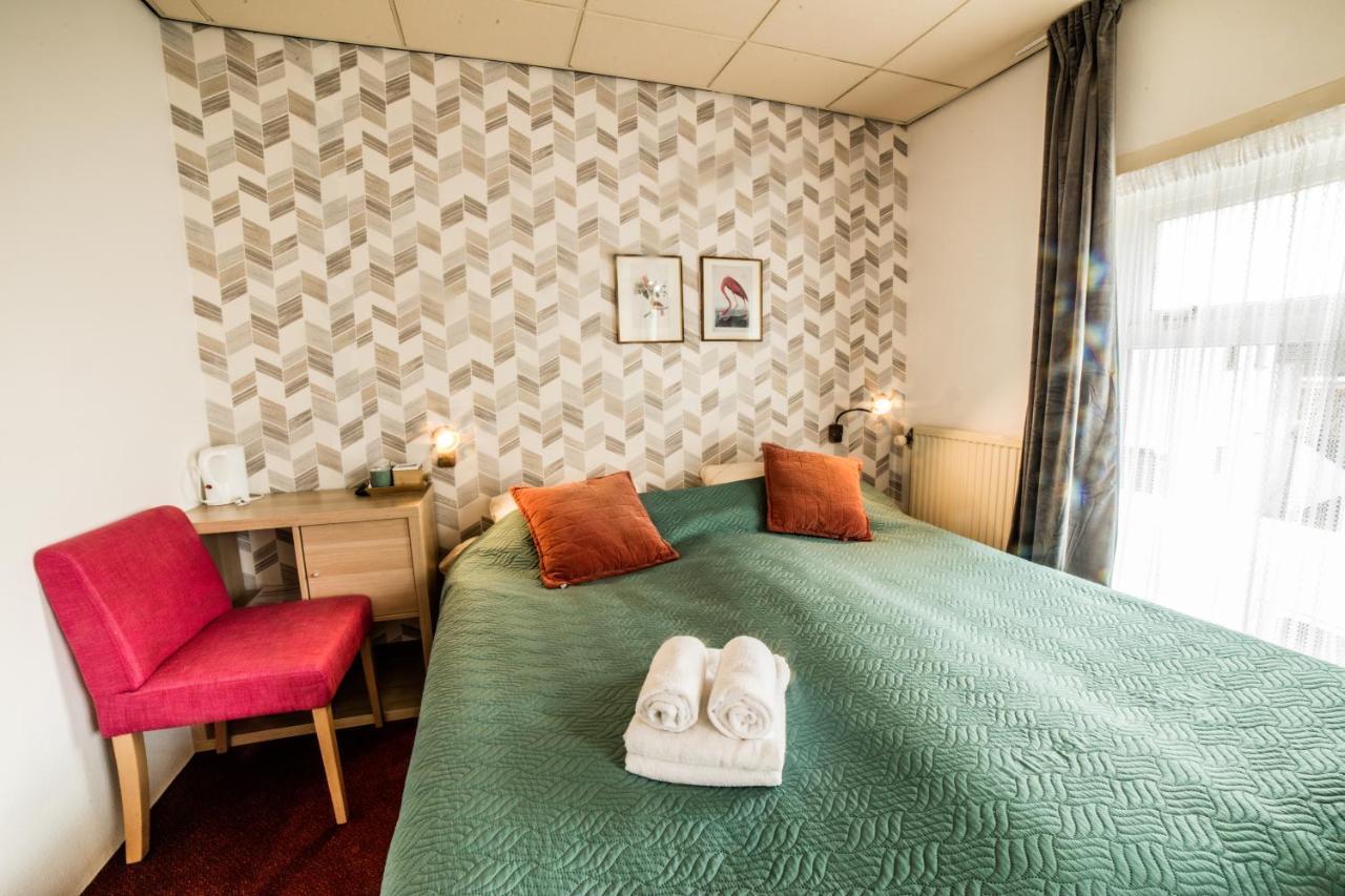 Double or Twin Room Private Bathroom