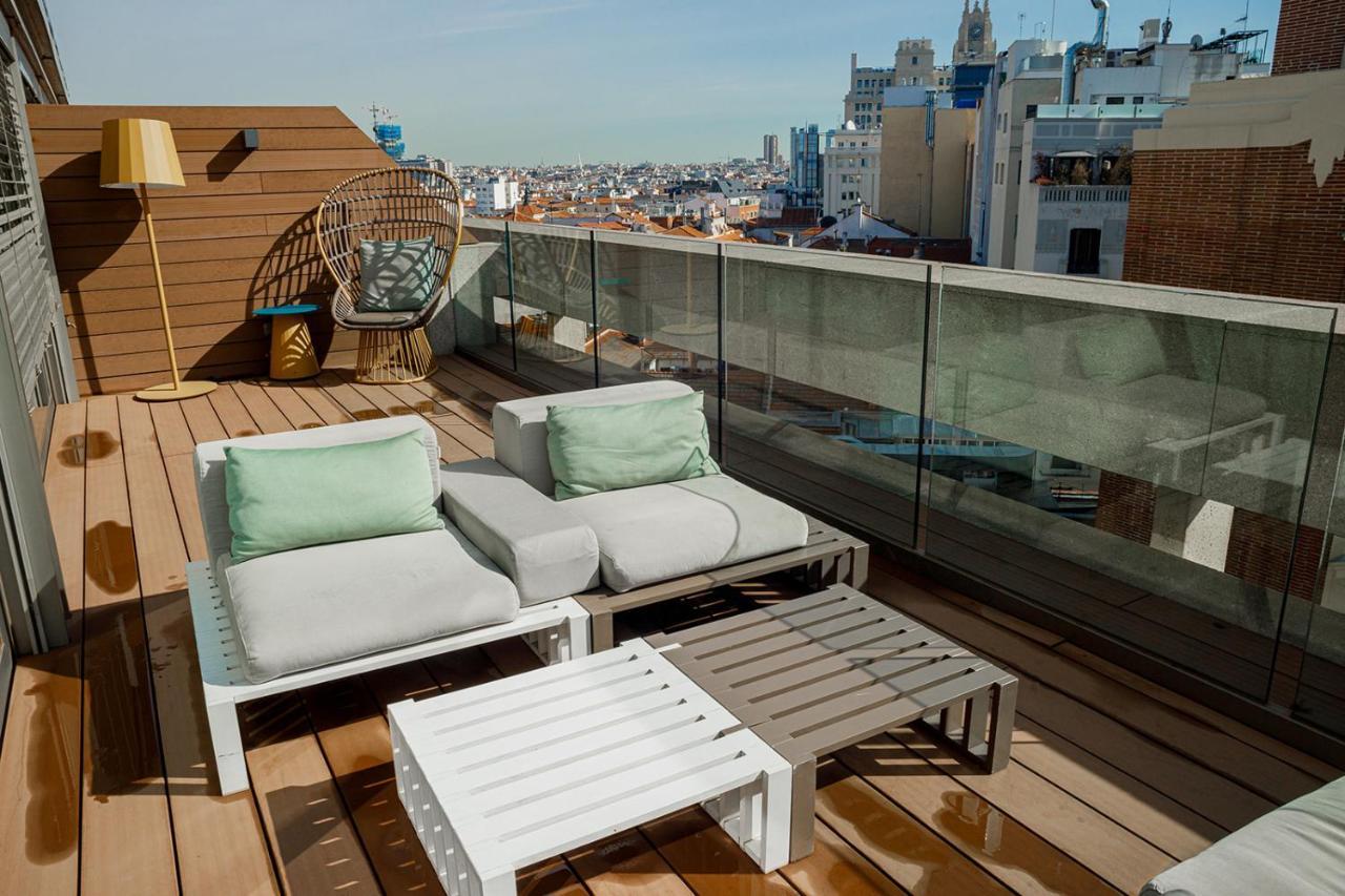 City-View 2 Bedroom Apartment terrace