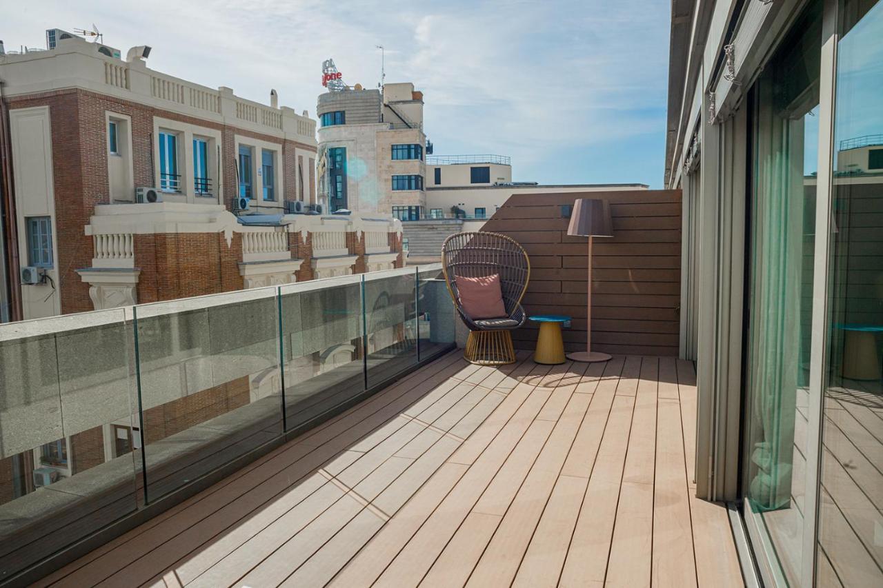 City-View 1 Bedroom Apartment terrace