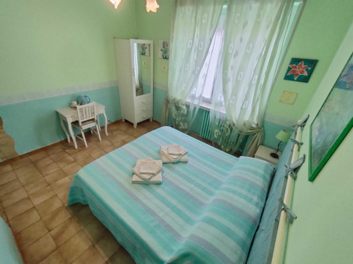 Double or Twin Room Private Bathroom