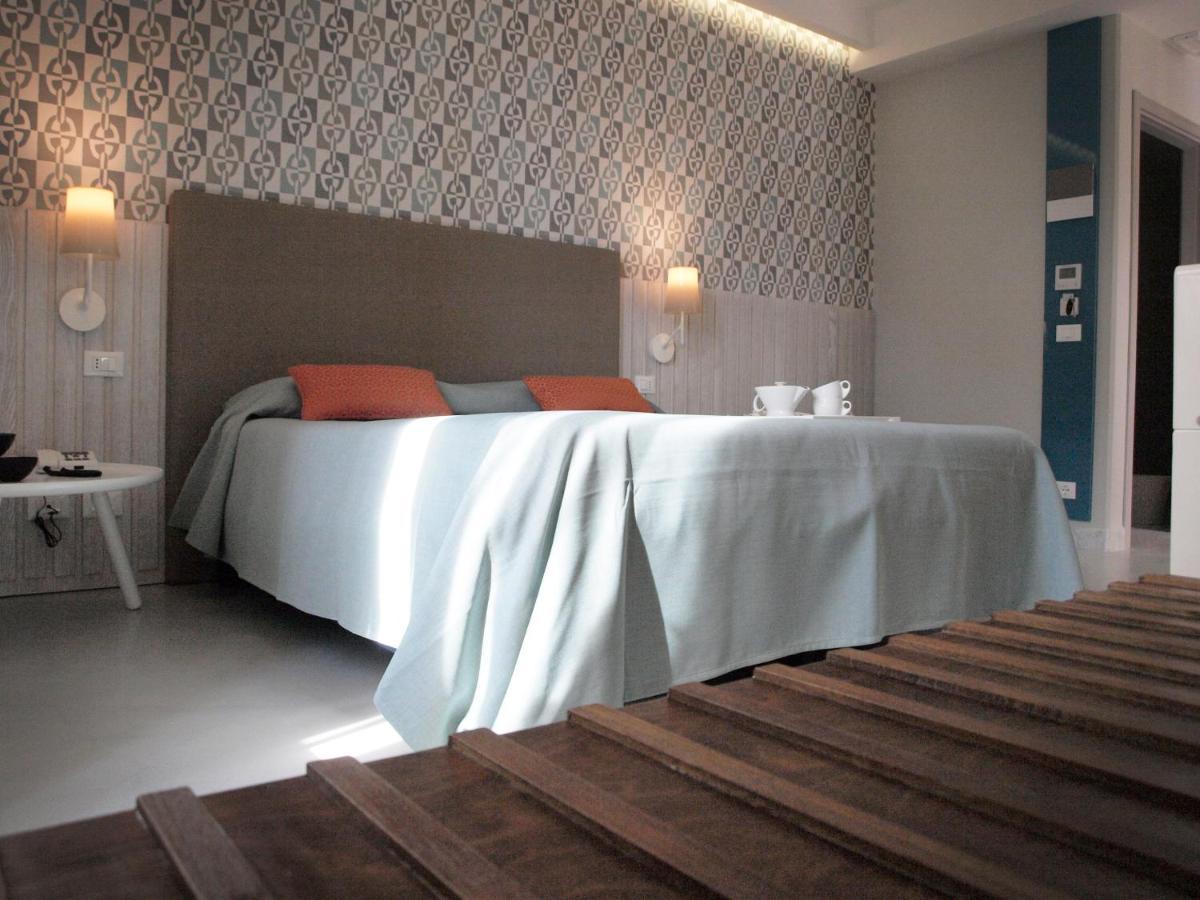 Double Room,586463049:JPEG