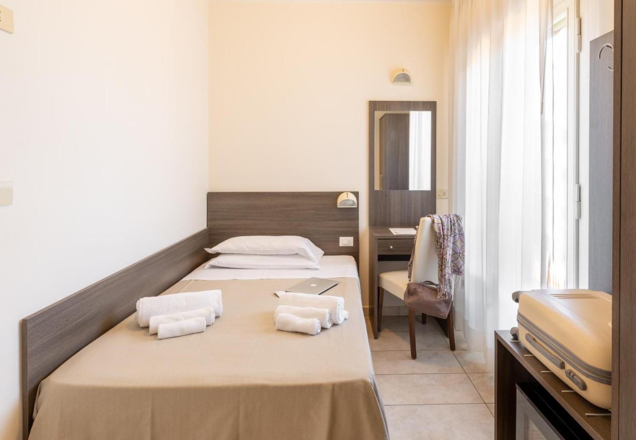 Double Room French Bed