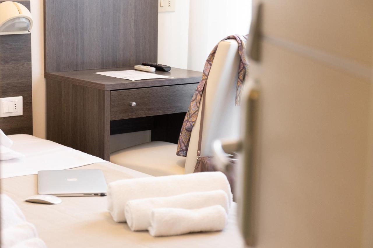 Double Room French Bed