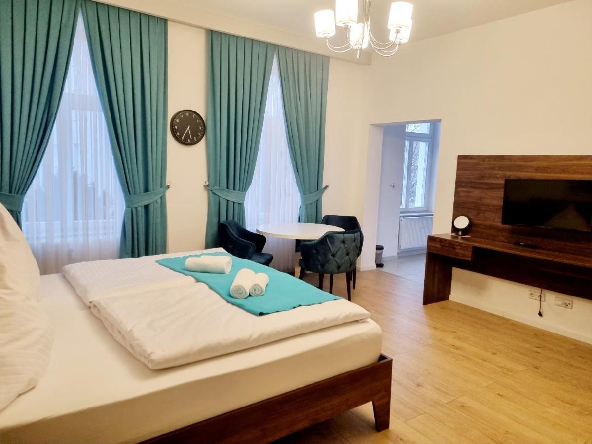 Deluxe Family Suite