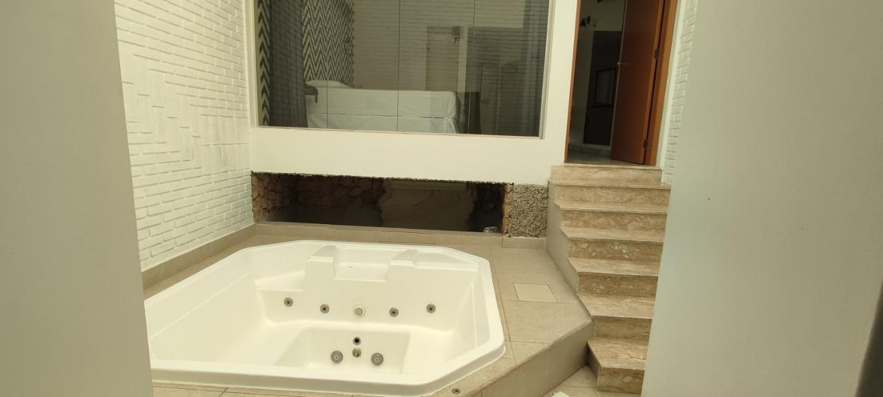 Suite Hot Tub
