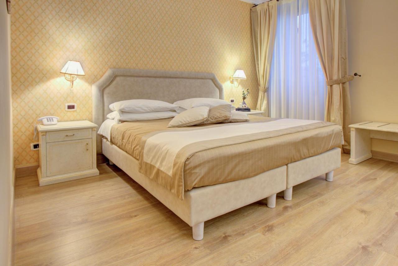 Double or Twin Room,1198076911:JPEG