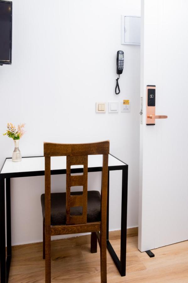 Double Room Private Bathroom