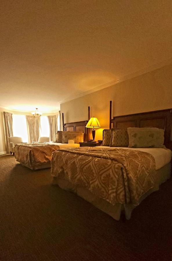 Queen Room Two Queen Beds