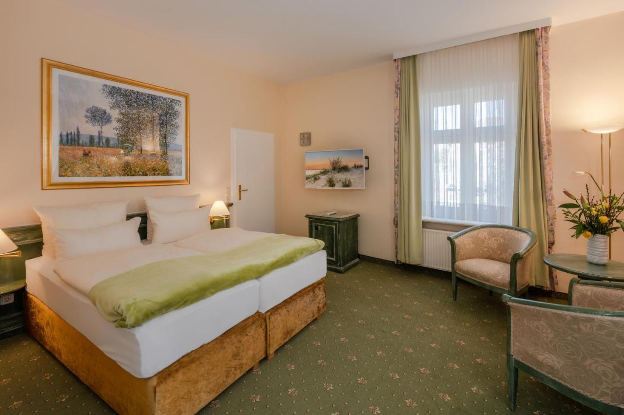 Classic Double Room