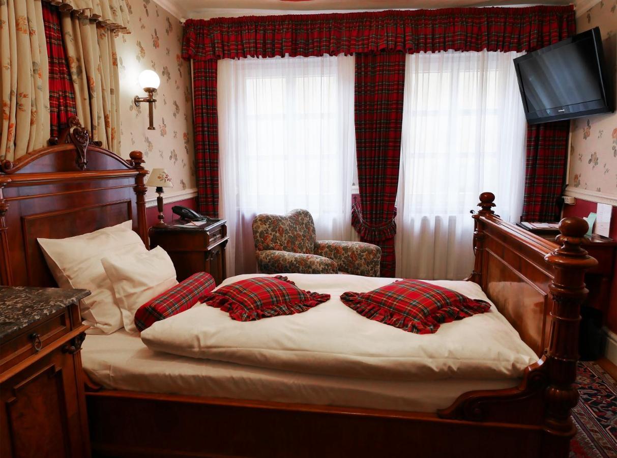 Small Cozy Single Room,1756485468:JPEG