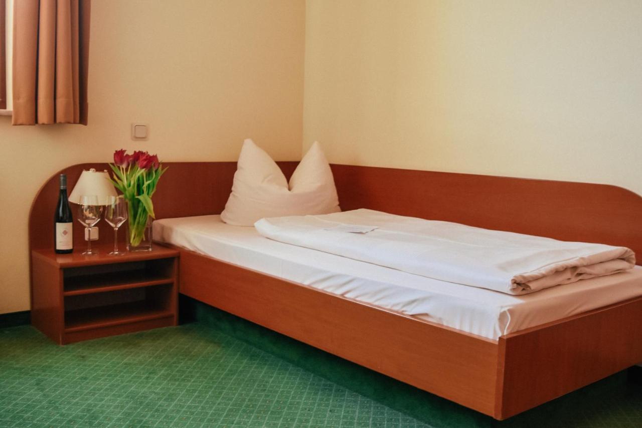 Single Room,288313924:JPEG