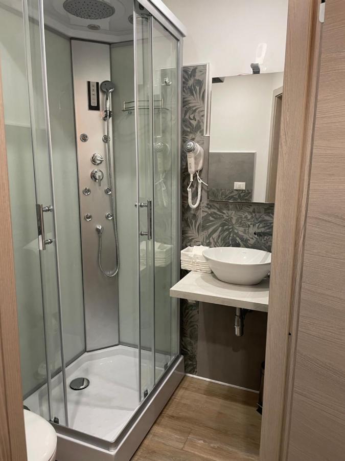 Double or Twin Room Private Bathroom